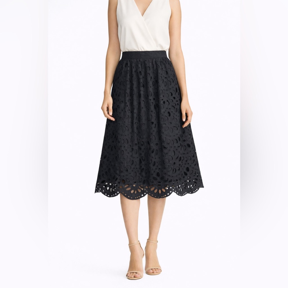 Ann Taylor Black Cotton Broderie Eyelet A-Line Skirt Size 2 Scalloped Hem